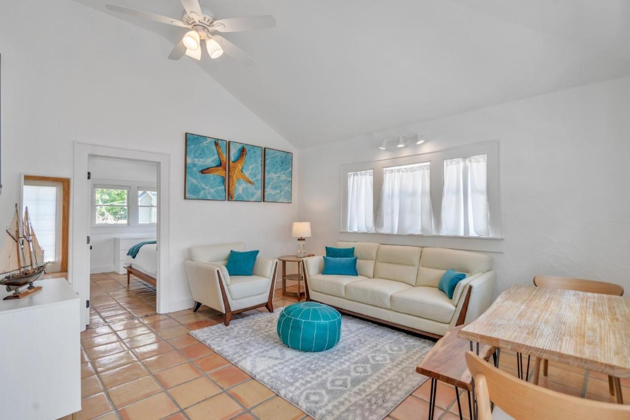 Sarasota, Fl Bungalow - Bright & Breezy Coastal Vibes - 10 Mins To White Sand Beaches Home المظهر الخارجي الصورة