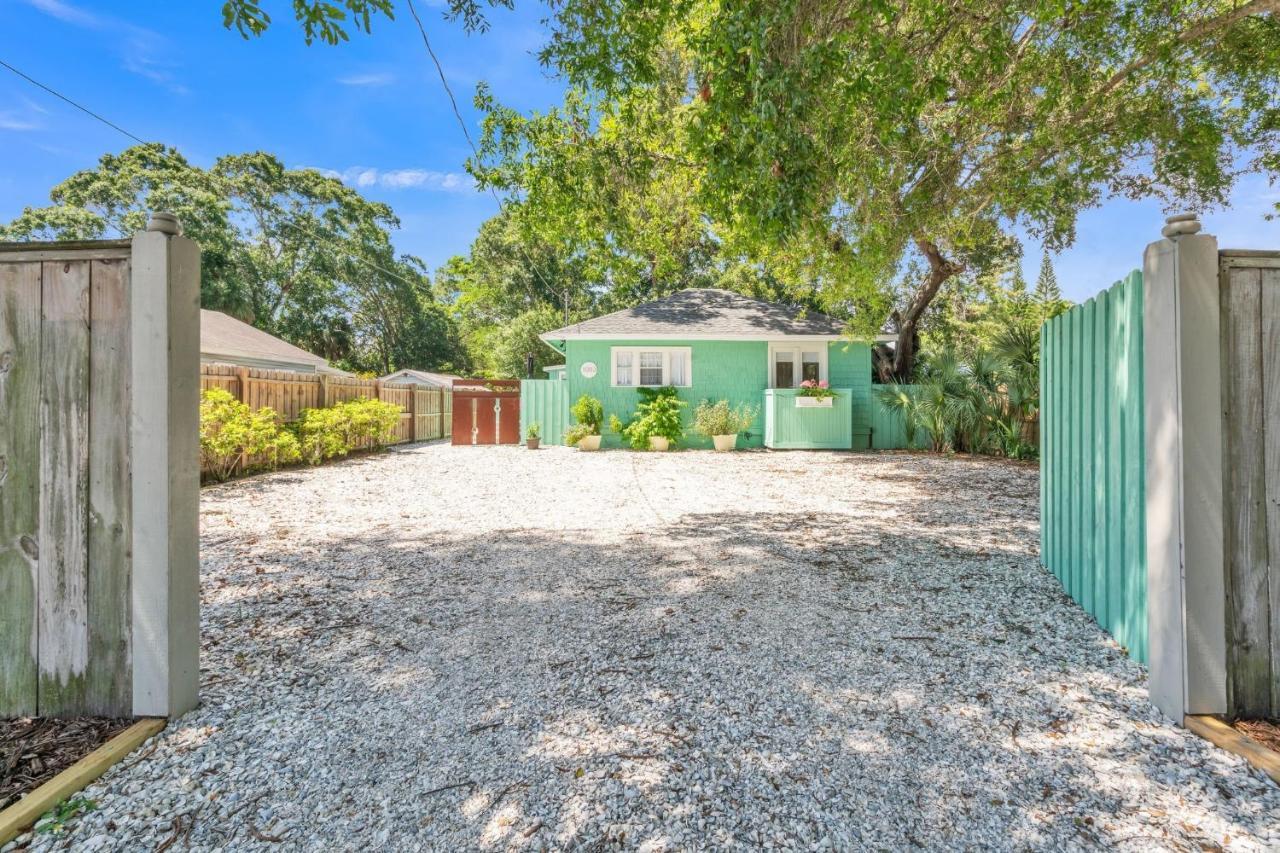 Sarasota, Fl Bungalow - Bright & Breezy Coastal Vibes - 10 Mins To White Sand Beaches Home المظهر الخارجي الصورة